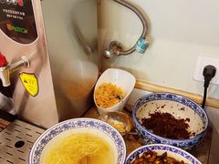 -镇南锅盖面馆(解放路店)