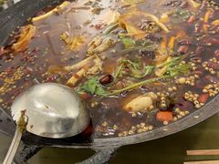 -鸿顺老铁锅美蛙鱼府(解放碑店)