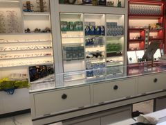 -宝岛眼镜连锁(年家浜路店)