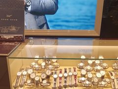 -亨吉利世界名表中心(群光店)