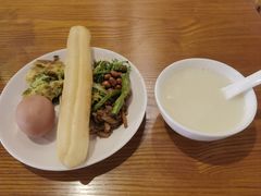 -缦咖电竞酒店(北京鸟巢红军营地铁站店)