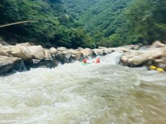 -雅鲁激流探险漂流