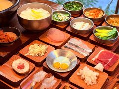 -银米·云南传统过桥米线(双廊黑金冠店)