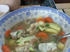 -Bờ kè Nhật Thi
