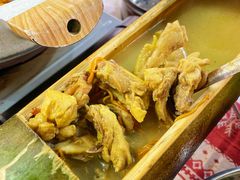 -刘姐啤酒鱼民族演艺餐厅(西街总店)