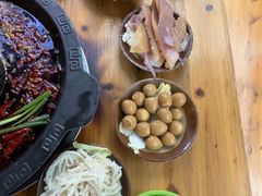 -黄潇洒老火锅(九眼桥宏济巷店)