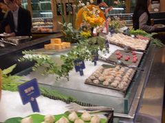 -钱小奴海鲜自助黑金店(杭州滨江龙湖店)