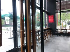 -星巴克(西安曲江银泰店)