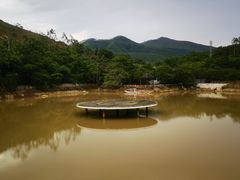 -十万大山布透温泉