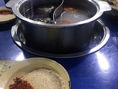 -马路边边·成都串串(翠柏路店)