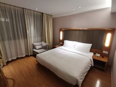 -全季酒店(上海火车站天目西路店)
