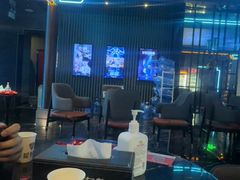 -屋有岛沉浸游戏旗舰店(中山公园店)