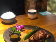 纳西烤山猪-觅山云南菜(泊富ICITY店)