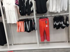 -BIGOFFS 超级折扣(仁恒伊势丹店)