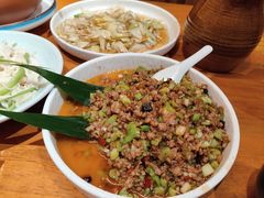 -老滇山寨•云南特色菜•地方菜•民族风情歌舞表演(金碧店)