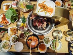 -青瓦餐厅·生鱼片·韩园烤肉(西塔店)