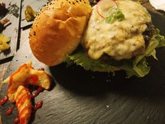 -HIGH FIVE哈福手工汉堡(桂林路店)