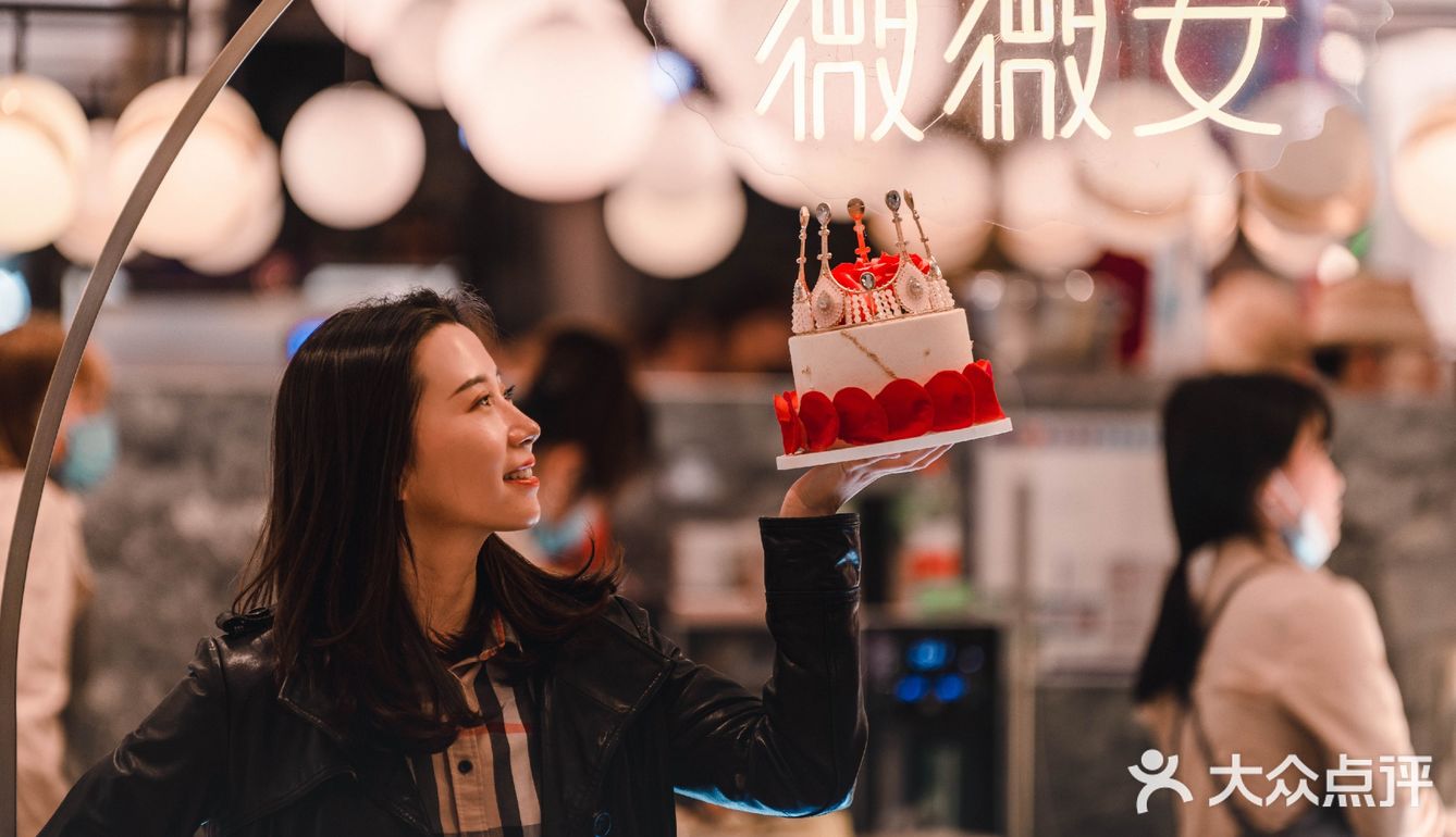之前在线上很火爆，现在开在正弘城负一
