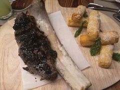 牛肋排配玉米条-Mercato莫卡多露台餐厅与酒吧(K11店)