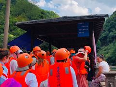 -安吉龙王山峡谷漂流