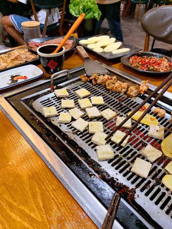 三块田贵州小豆腐烧烤(五大花园店)