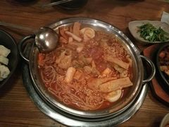 部队锅-包装马车·韩国料理·포장마차