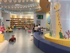 -戊辰亲子游泳俱乐部