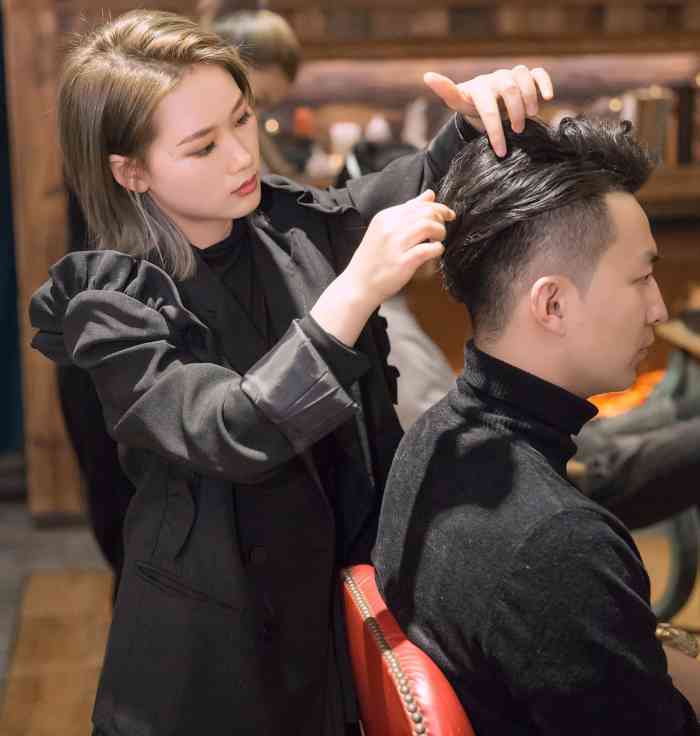 侨治发型(万象城购物中心店)