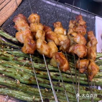 面包片虽然平平无奇，但放在烧烤里不得了