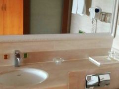 -维也纳国际酒店广州萝岗万达广场店-停车场