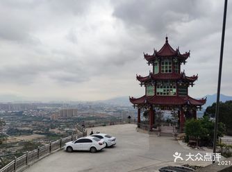 登高而望远，美不胜收，旅游不过就是看看山看看海。看看自己所在