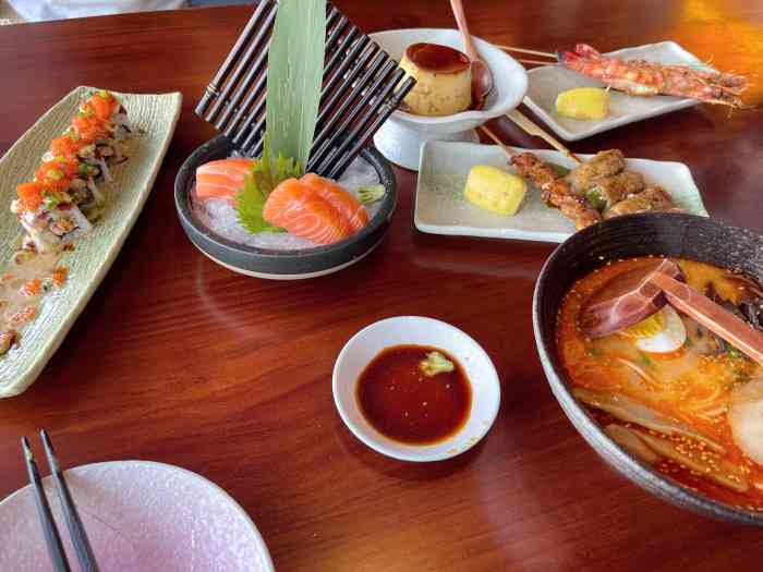 白石の深夜食堂(泉舜店)-"周末晚上出来觅食在大众点评搜日料,找到.