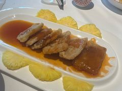 酸甜菠萝咕噜肉-谭厨中山传家菜.乳鸽.脆鲩鱼(华强北中航城店)