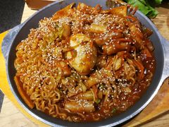 炒年糕-姜虎东白丁烤肉(恒隆广场店)