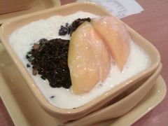 芒果白雪黑糯米甜甜-满记甜品(日月光二店)