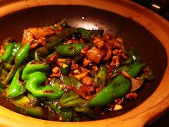 碾辣椒炒肉-吃饭皇帝大土家民族菜(正大广场店)