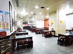 -牛一嘴·兰州牛肉面·大盘鸡(财富中心店)