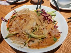 招牌手工大拉皮-关东小磨东北菜(上海长风大悦城店)