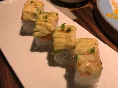 三文鱼牛油果卷-山葵家·创意料理(万象汇店)