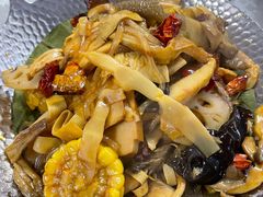 -天天向上素食餐厅(五台山店)