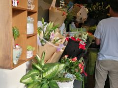 -花言草语鲜花店(灵山路店)