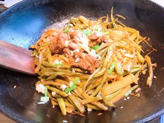 精选肋排焖面-金豆角砂锅焖面(安贞店)