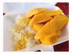 -芒果糯米饭摊子
