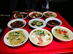 -蓝田九大碗民俗食府(蓝田店)