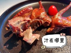 爆汁花椒脆皮乳鸽-柴门头啖汤·经典川菜·慢火汤品(锦城万达店)