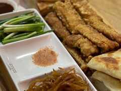 -闻道食府烙饼卷带鱼(原车耳营店原大觉寺店)