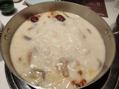 -洪氏嗨捞·猪肚鸡火锅(阳光天地店)