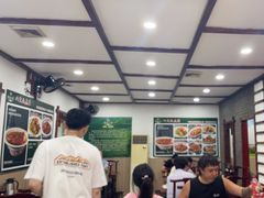 -湖南人家湘菜馆(镇江路店)