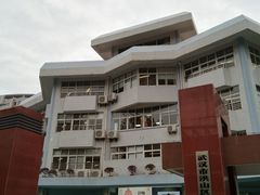 -武汉市洪山区武珞路小学