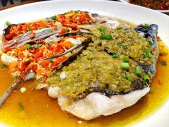 双拼鱼头-韶山冲湘菜馆(大明湖店)
